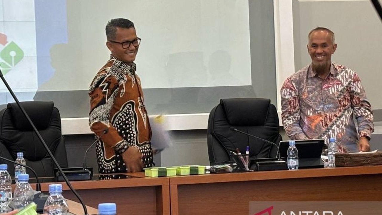 Indeks Kepercayaan Industri (IKI) Januari 2025 mencapai 53,1 poin, meningkat tipis dari bulan sebelumnya, namun sektor makanan dan minuman mengalami kontraksi.
