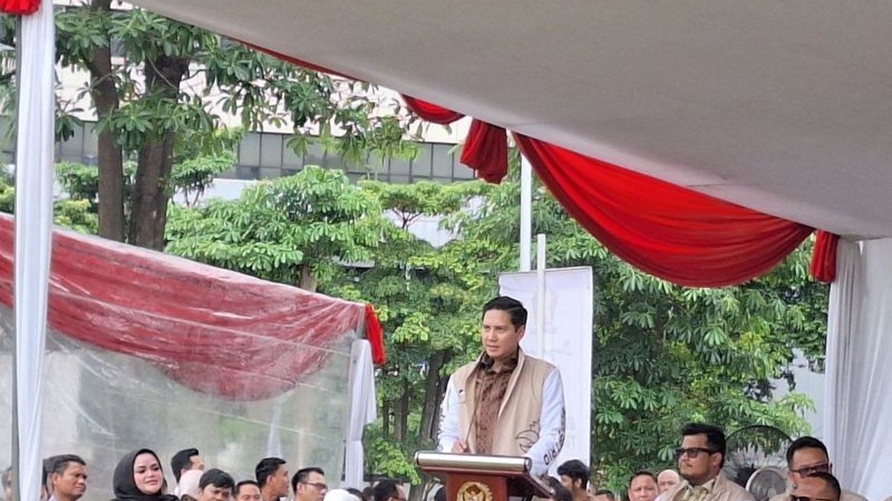 Sebanyak 34 tim dari berbagai instansi berlaga dalam turnamen sepak bola Piala Prabowo 2025 di Jakarta, memperingati HUT ke-17 Partai Gerindra dan diisi berbagai kegiatan sosial.
