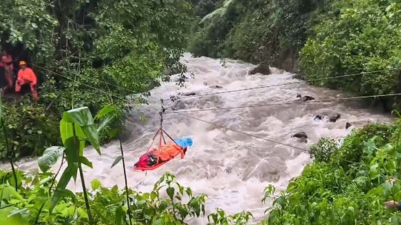 Tragedi Longsor Jepara: Satu Remaja Tewas, Dua Lainnya Selamat