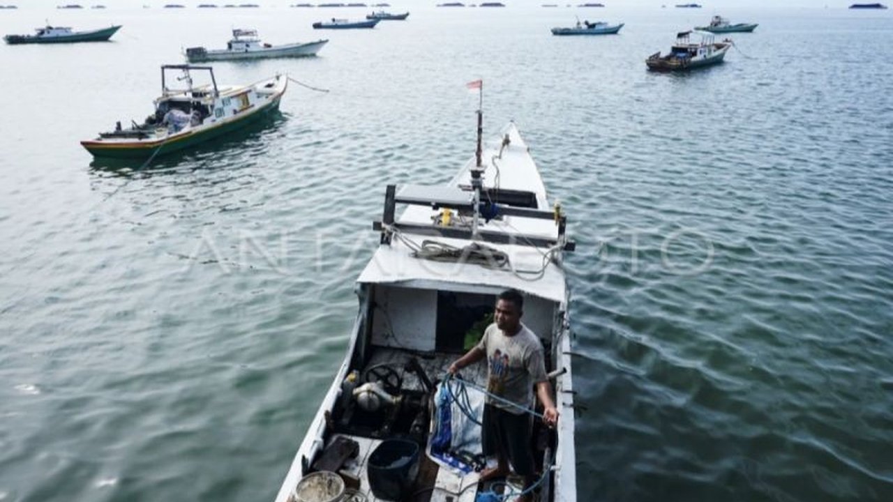 Pemerintah Kotim akan membangun Stasiun Pengisian Bahan Bakar Nelayan (SPBN) di Desa Sei Ijum, guna mengatasi kesulitan akses BBM bersubsidi bagi nelayan dan petani, yang rencananya beroperasi pada awal Februari 2024.