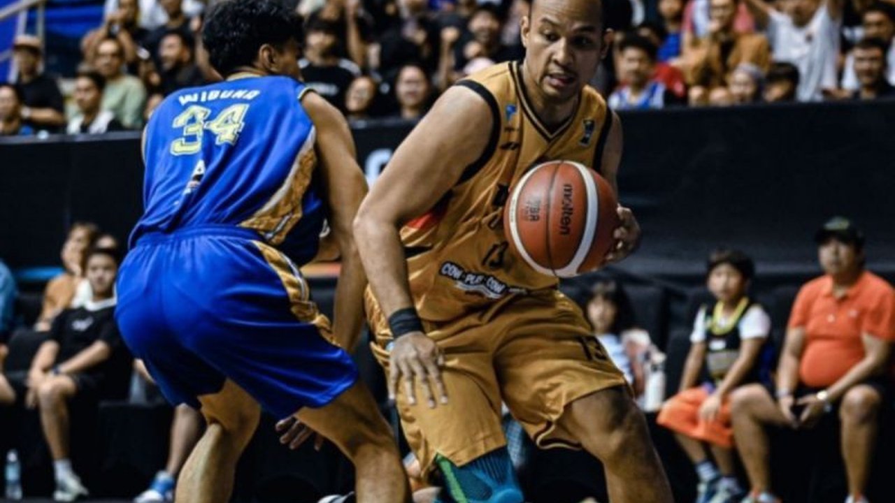 Pemain Dewa United Banten, Kaleb Ramot Gemilang, hanya butuh dua poin lagi untuk mencapai 2.000 poin sepanjang kariernya di IBL, sebuah prestasi yang hanya dimiliki sedikit pemain lokal.