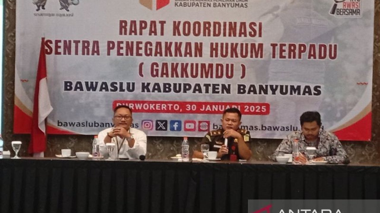Bawaslu Banyumas melaporkan tren pelanggaran Pilkada yang dinamis, mulai dari politik uang hingga netralitas ASN dan perangkat desa, dengan 17 kasus terselesaikan di Pilkada 2024, namun Banyumas tetap rawan pemilu.