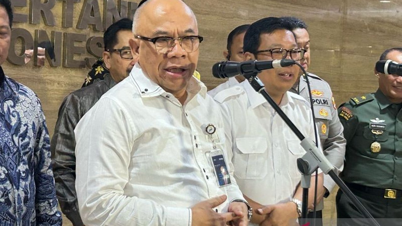 Bulog mendapat anggaran Rp16 triliun dari APBN untuk menyerap 3 juta ton beras dalam tiga bulan ke depan, guna menjamin ketersediaan beras dan mendukung swasembada pangan.