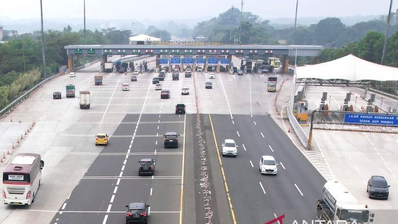 Puncak arus balik libur Isra Miraj dan Imlek 2025 tercatat 179.663 kendaraan kembali ke Jabotabek, meningkat signifikan dibanding hari biasa, terutama dari arah timur (Trans Jawa dan Bandung).