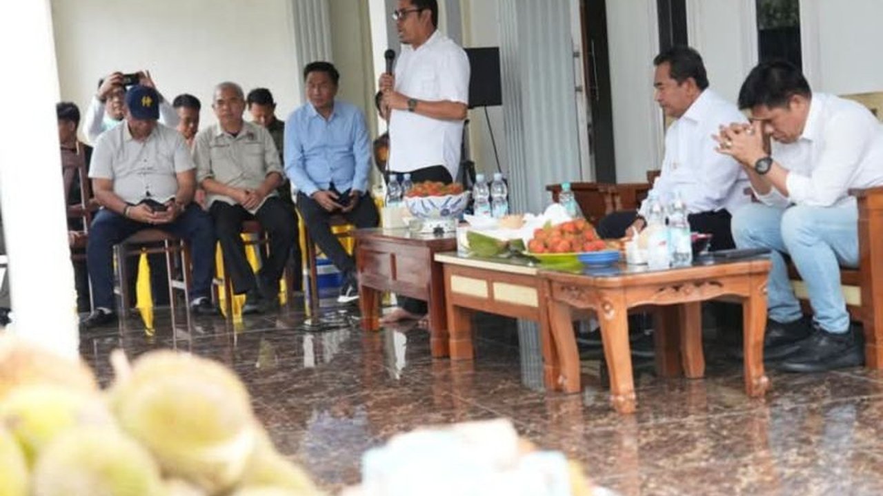 Asosiasi Pemerintah Desa Seluruh Indonesia (APDESI) Sulawesi Barat meminta Gubernur terpilih, Suhardi Duka-Salim Mengga, untuk memprioritaskan pembangunan sektor pertanian, perikanan, dan peternakan guna meningkatkan kesejahteraan masyarakat.