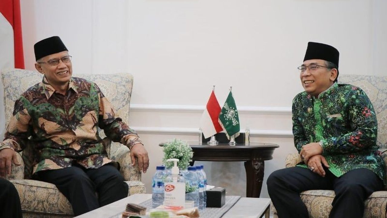 Ketua Umum PP Muhammadiyah, Haedar Nashir, menyampaikan ucapan selamat Harlah ke-102 NU dan mengapresiasi kontribusi NU dalam menjaga keutuhan NKRI serta mengembangkan toleransi beragama di Indonesia.