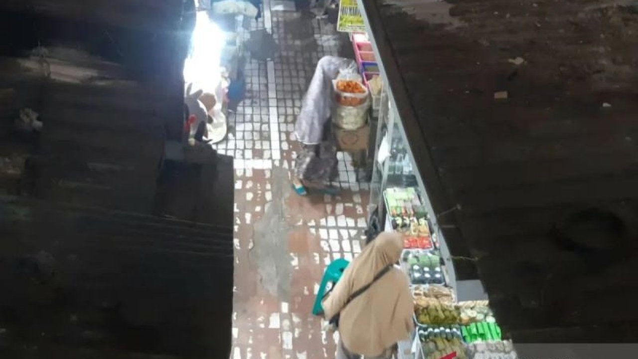 DPRD Kota Malang mendukung penuh pembangunan Pasar Besar meski ada penolakan, karena kondisi pasar dinilai sudah tidak layak dan pembangunannya akan menggunakan APBN serta APBD untuk relokasi pedagang.