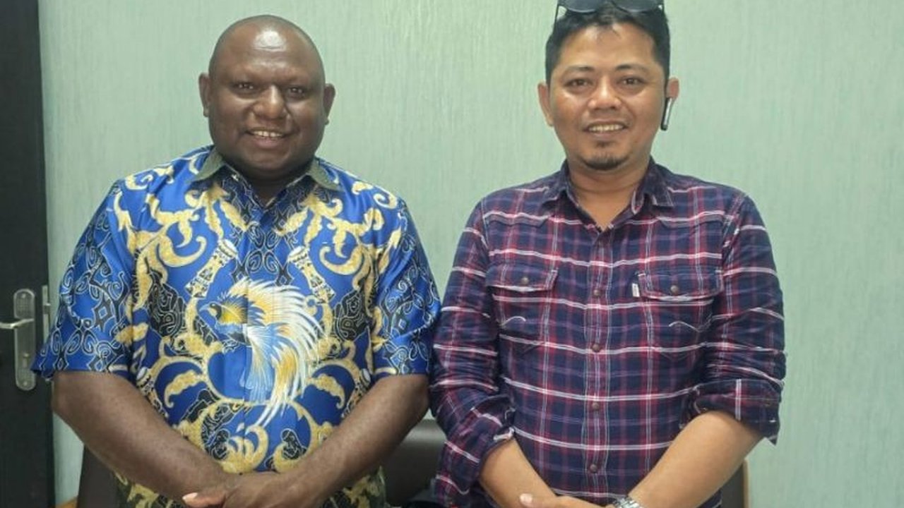 Kejaksaan Tinggi Papua dan Dinas Kominfo Kabupaten Jayapura berkolaborasi untuk memberantas judi online yang semakin marak di Papua, mengikuti instruksi Presiden untuk menjaga keamanan siber dan perekonomian negara.