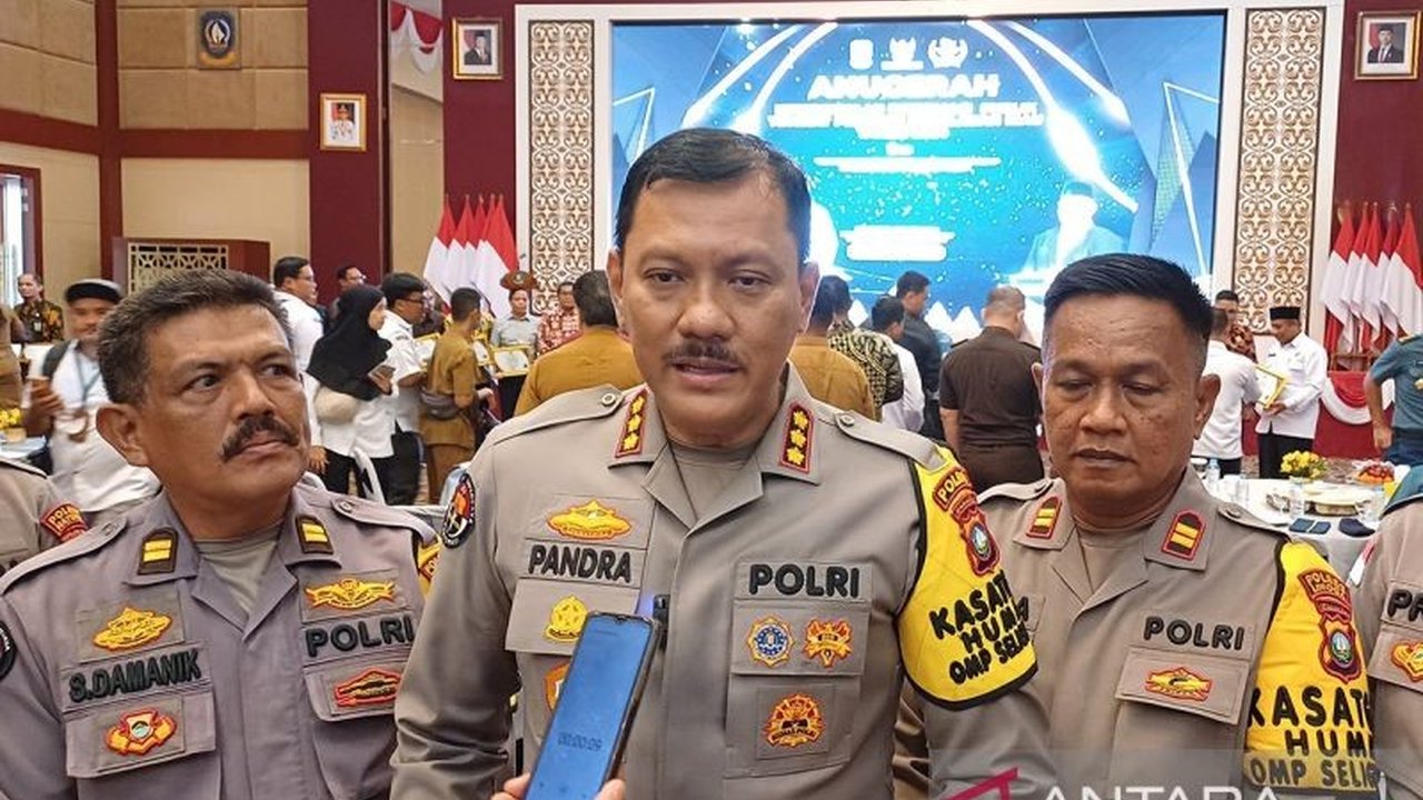 Polda Kepri berkomitmen mendukung target kunjungan wisata 2,5 juta di tahun 2025 dengan memastikan keamanan dan kenyamanan wisatawan domestik dan mancanegara, demi meningkatkan pendapatan daerah dan membuka lapangan kerja.