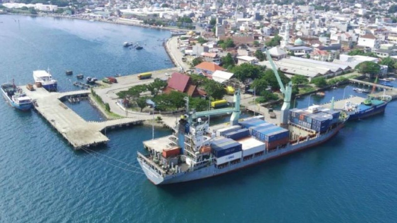 Pelindo Regional 4 Parepare akan menginvestasikan Rp2,2 miliar untuk meningkatkan fasilitas Pelabuhan Lontangnge guna mendukung pertumbuhan ekonomi 8 persen di Sulawesi Selatan dan memperlancar distribusi logistik nasional.