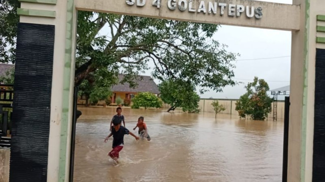 Banjir Kudus: 8 Sekolah Terpaksa Gunakan Pembelajaran Daring