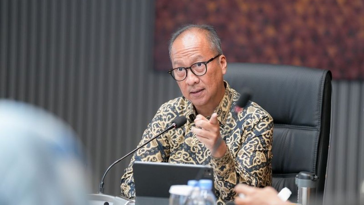 Realisasi investasi sektor manufaktur Indonesia mencapai Rp721,3 triliun pada tahun 2024, menunjukkan kepercayaan investor global yang tinggi terhadap iklim usaha di Indonesia meskipun di tengah dinamika politik global yang belum stabil.