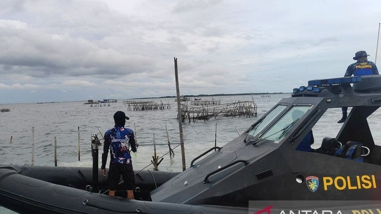 Bareskrim Polri dan Kejaksaan Agung tengah menyelidiki dugaan pemalsuan sertifikat terkait pembangunan pagar laut di perairan Tangerang, Banten, yang berpotensi melanggar hukum dan melibatkan tindak pidana korupsi.