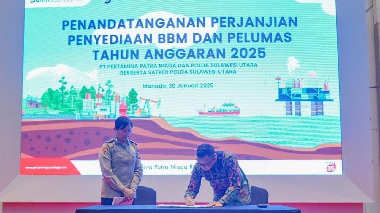 Pertamina Patra Niaga Regional Sulawesi dan Polda Sulut teken perjanjian pasokan BBM non subsidi untuk operasional kepolisian di tahun 2025, memastikan kelancaran tugas keamanan dan ketertiban masyarakat.