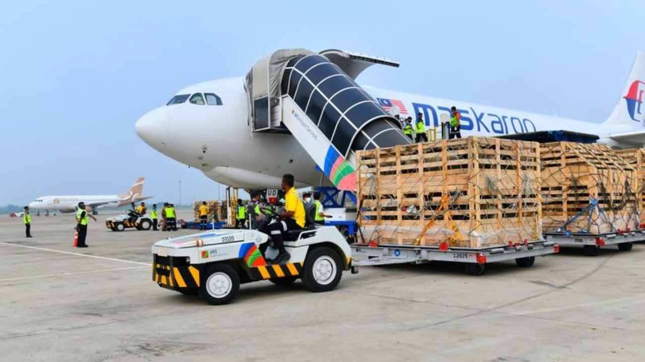 Bandara Kertajati Layani 10.500 Ton Kargo, Dorong Logistik Nasional