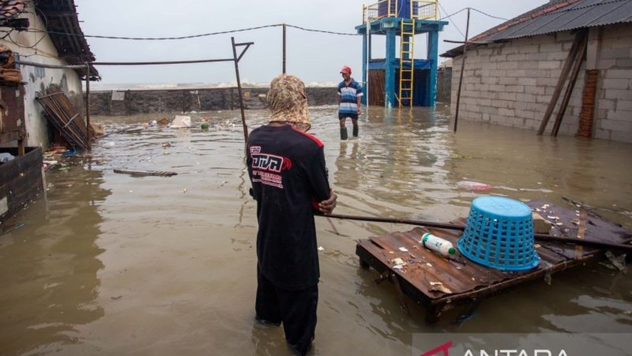 Indramayu Tetapkan Status Tanggap Darurat Bencana Banjir Rob
