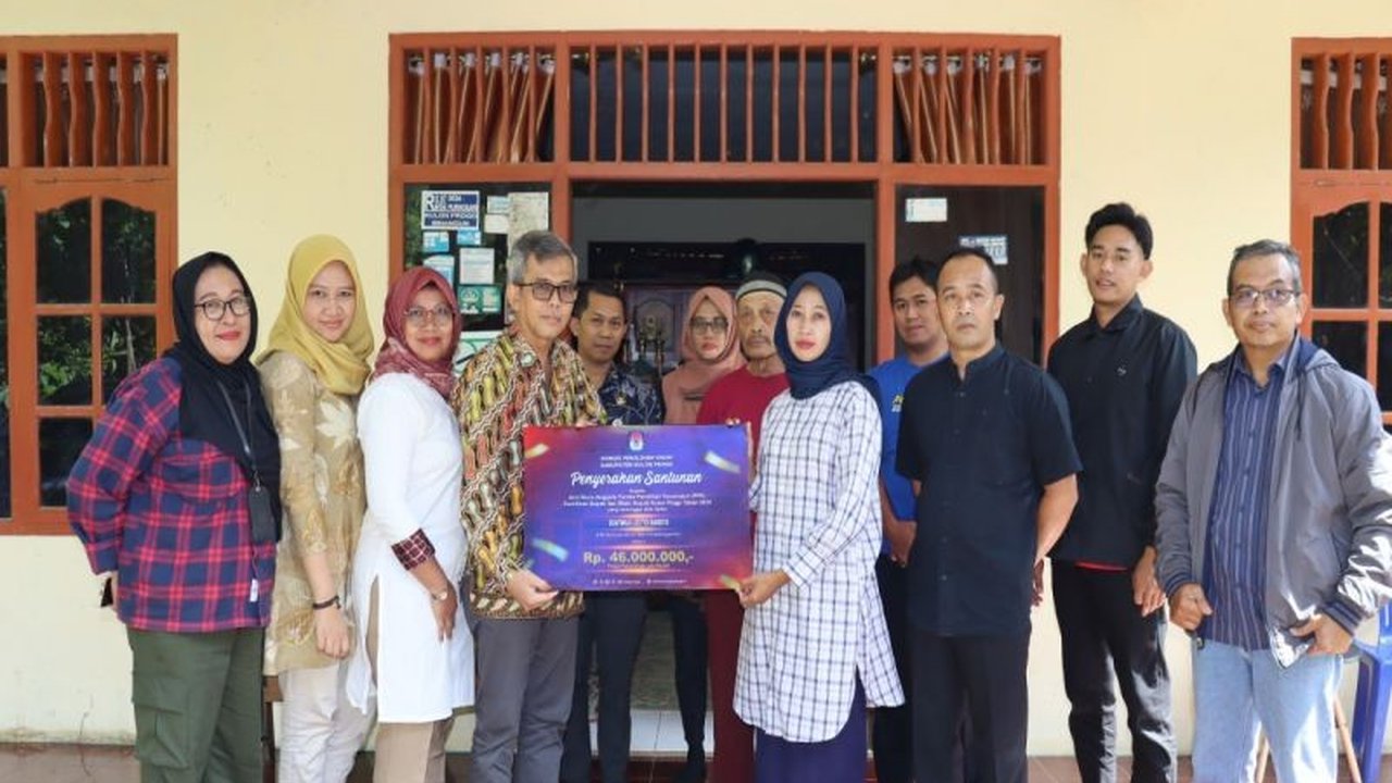 KPU Kulon Progo memberikan santunan sebesar Rp46 juta kepada ahli waris Suatmaji Listyo Baroto, anggota PPK Girimulyo yang meninggal saat bertugas dalam rekapitulasi suara Pilkada Kulon Progo 2024.