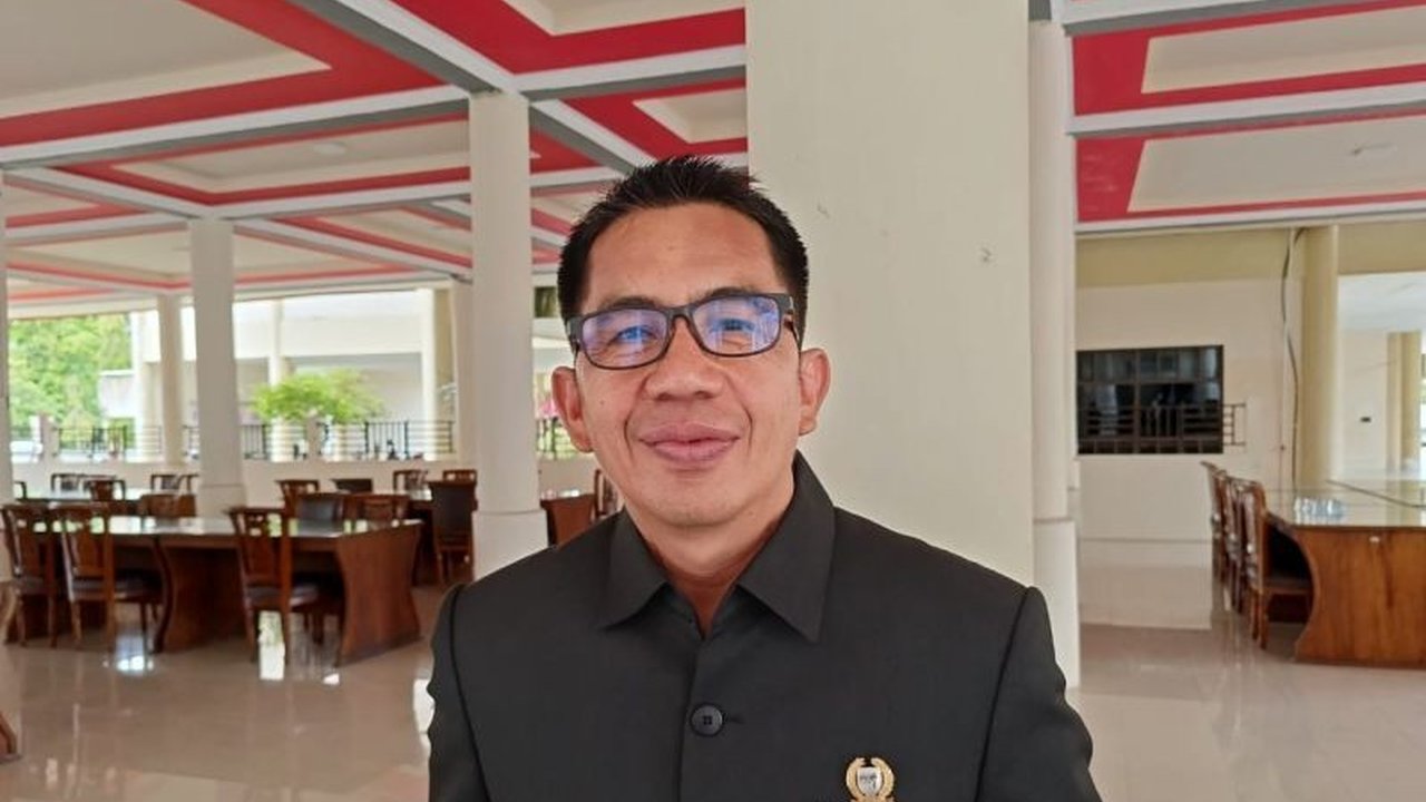 DPRD Barito Selatan akan membahas dua Rancangan Peraturan Daerah (Raperda) penting, yaitu Raperda Kearsipan dan Raperda Pengakuan Masyarakat Hukum Adat, pada Februari 2025 mendatang, serta melakukan konsultasi terkait Raperda RTRW dan Rapat Dengar Pendapa