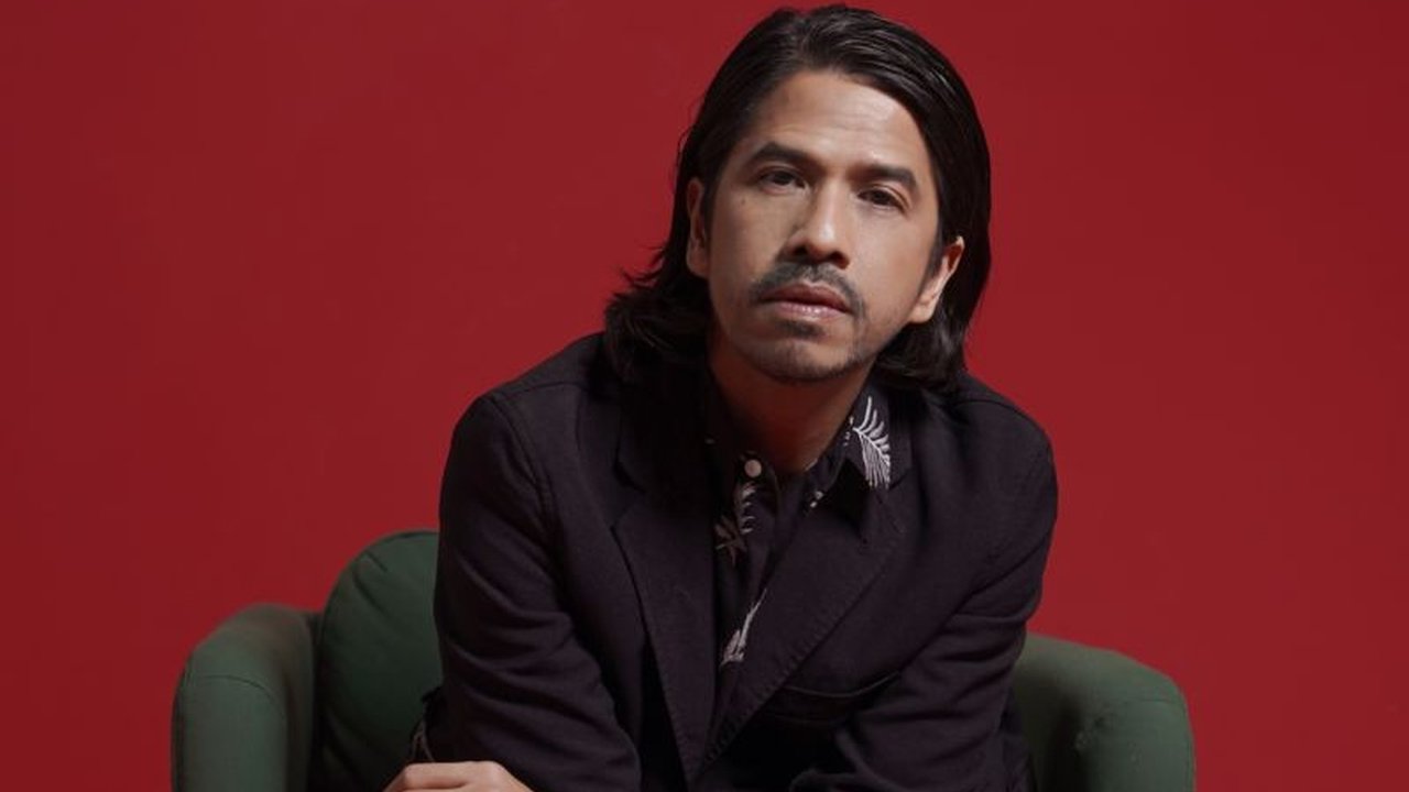 Aktor Ariyo Wahab kembali ke industri musik dengan meluncurkan single 
