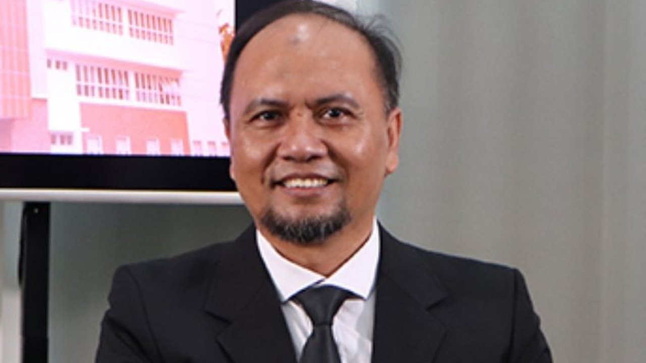 Profesor Slamet Rosyadi dari Unsoed mendukung usulan Menhub Budi Karya Sumadi terkait kebijakan Work From Anywhere (WFA) selama libur Lebaran 2025 untuk mengurangi kemacetan dan memudahkan mobilitas pekerja.