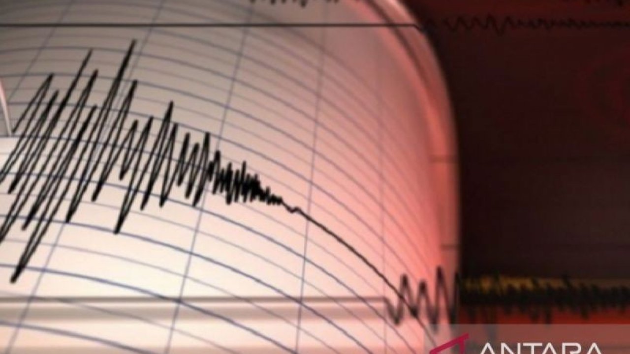 Gempa berkekuatan magnitudo 5,1 mengguncang Kabupaten Kepulauan Tanimbar, Maluku, Sabtu dini hari, 1 Januari 2024, namun BMKG memastikan tidak berpotensi tsunami.