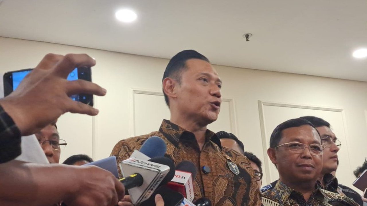 Menko AHY menyatakan pemerintah mengevaluasi lebih dari 280 Proyek Strategis Nasional (PSN) untuk memastikan kesesuaian dengan tujuan awal dan mencari sumber pendanaan alternatif,  mengingat adanya kendala anggaran dan perlunya pembangunan tepat sasaran.