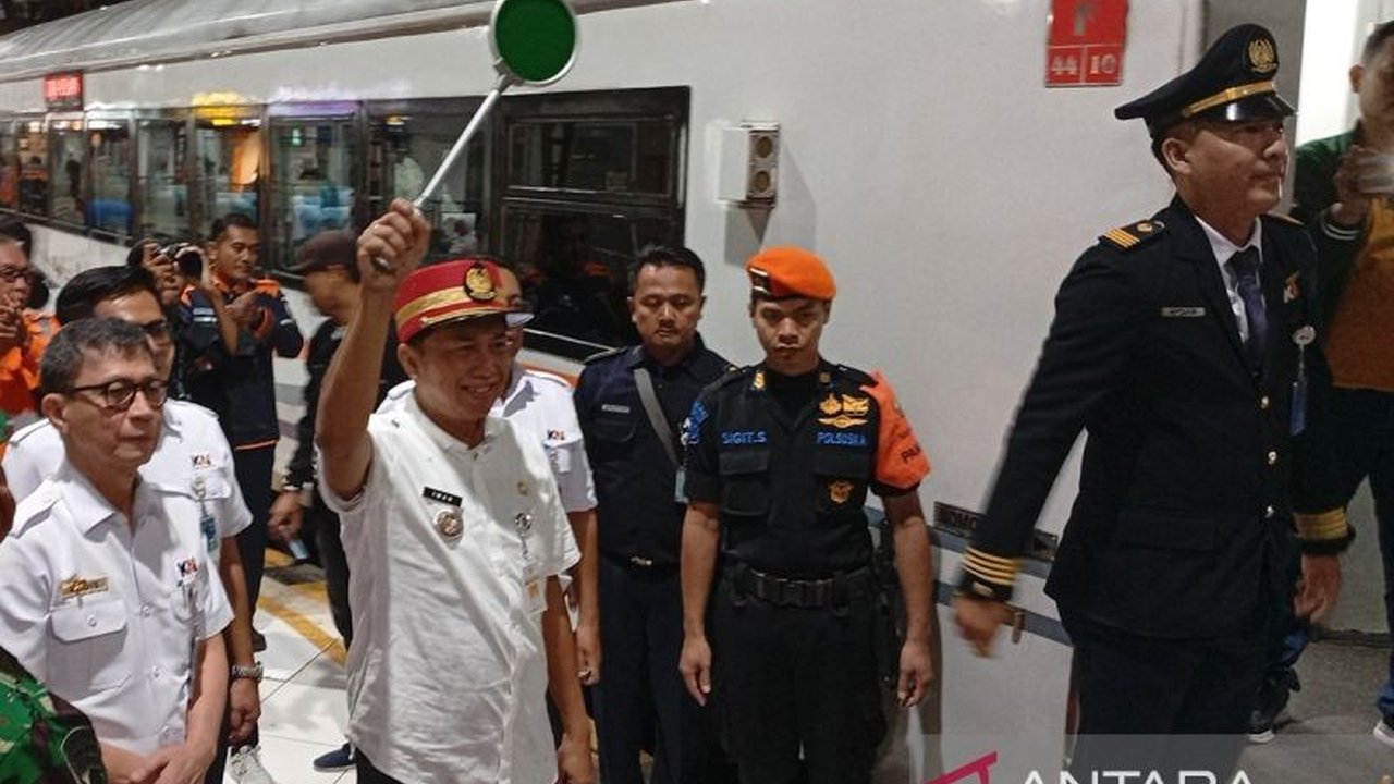 KAI meluncurkan KA Cakrabuana relasi Purwokerto-Gambir sebagai bagian dari Gapeka 2025, meningkatkan konektivitas dan pilihan transportasi bagi masyarakat Banyumas dan sekitarnya.