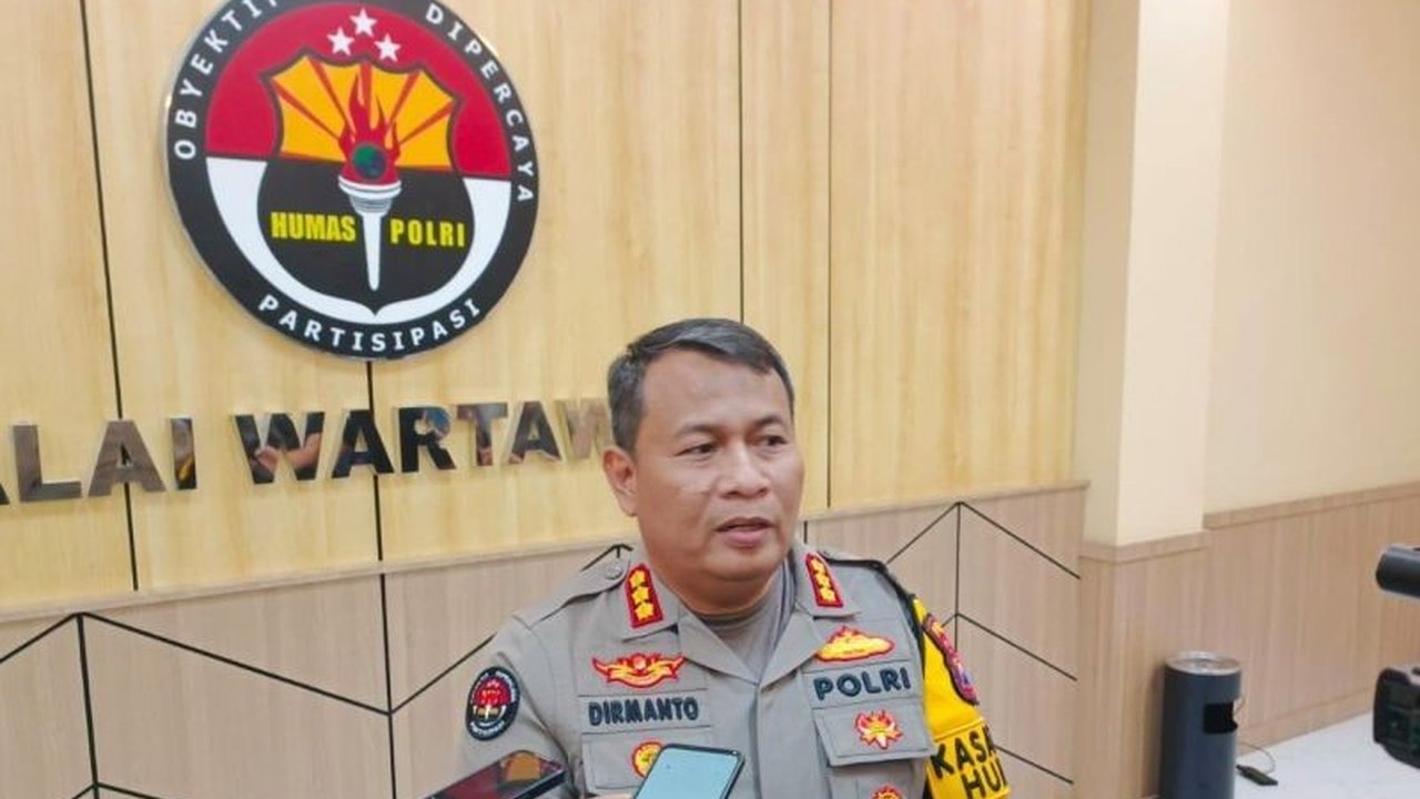 Kepolisian Daerah Jawa Timur memeriksa kondisi kejiwaan pelaku mutilasi mayat dalam koper di Ngawi, Jawa Timur, untuk mengungkap motif pembunuhan tersebut, meskipun pelaku mengaku sakit hati kepada korban.