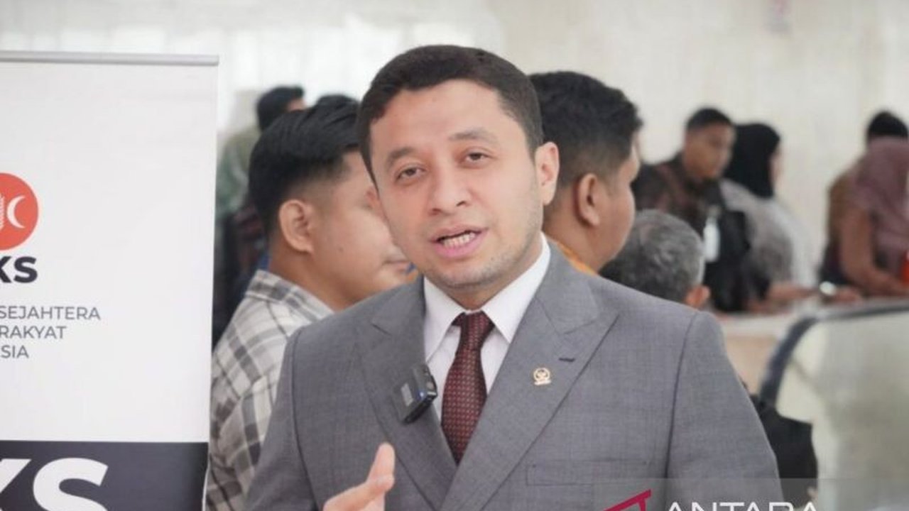 Anggota DPR Habib Idrus mendesak hukuman maksimal bagi guru ngaji di Tangerang yang mencabuli empat muridnya, menyerukan pengawasan ketat lembaga pendidikan non-formal dan perlindungan bagi korban.