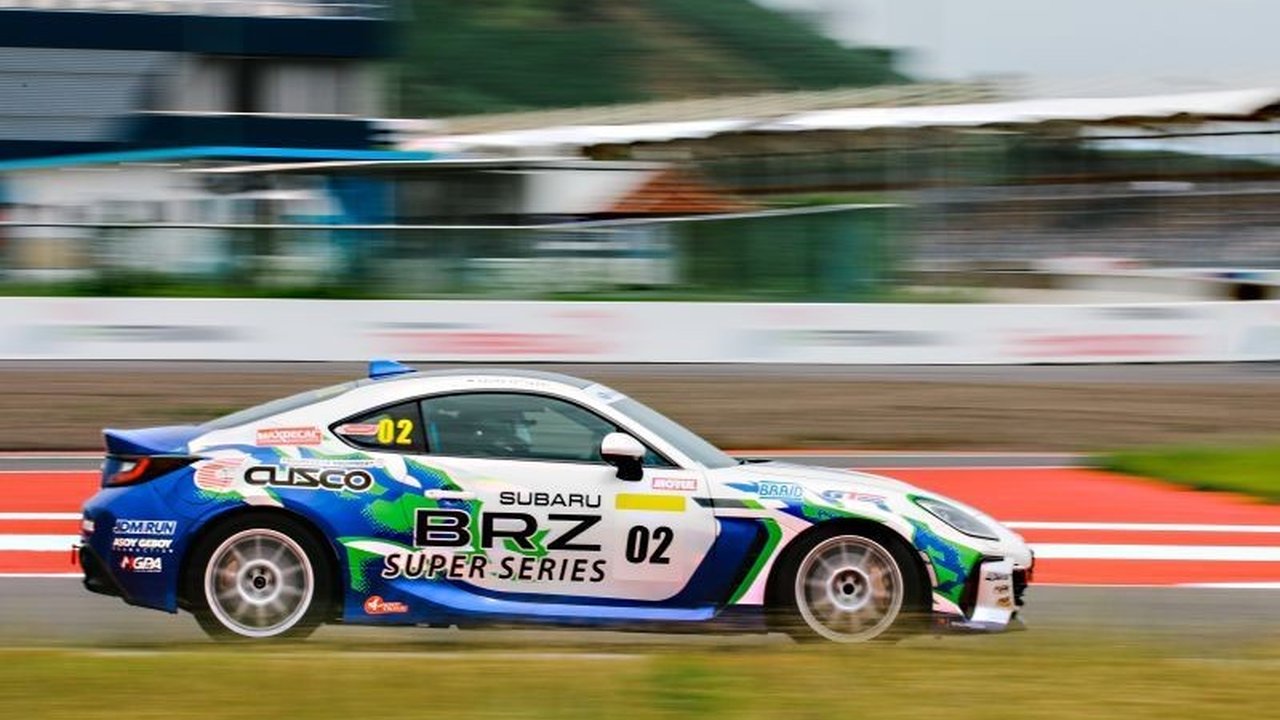 GT Radial berkolaborasi dengan Subaru dan Max Motorsport dalam Subaru BRZ Super Series 2025 di Mandalika, menggunakan ban Champiro SX-R dan berkomitmen mendukung motorsport Indonesia.