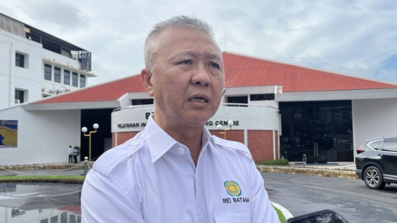 Kebijakan relaksasi Bea Perolehan Hak atas Tanah dan Bangunan (BPHTB) di Batam mendorong peningkatan minat masyarakat untuk membeli properti, meskipun permintaan dari warga negara asing masih stabil.