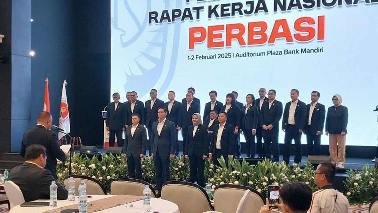 Ketua Umum PP Perbasi yang baru, Budisatrio Djiwandono, memprioritaskan penyelenggaraan kompetisi basket internasional di Indonesia untuk pembinaan atlet muda dan peningkatan prestasi, dimulai dari kelompok umur 17 dan 19 tahun.