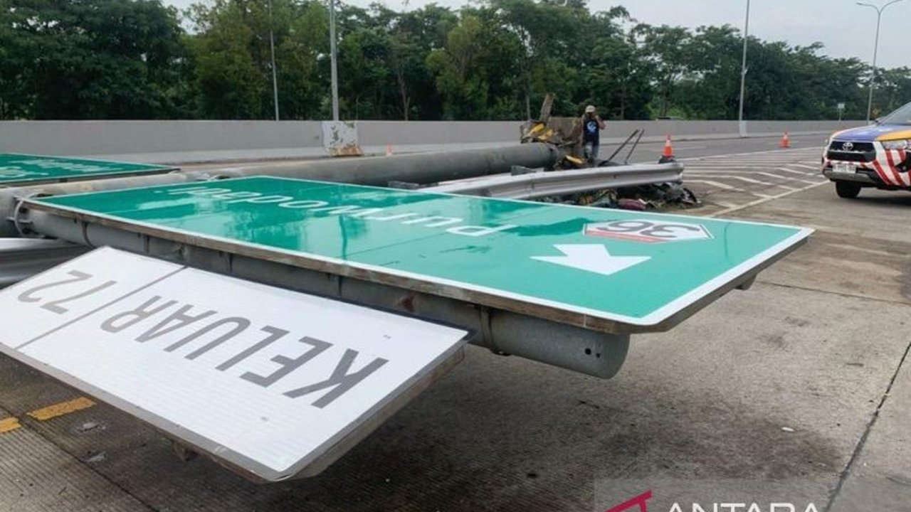 Kecelakaan Bus Brimob di Tol Purwodadi: Sopir Meninggal, Siswa Selamat