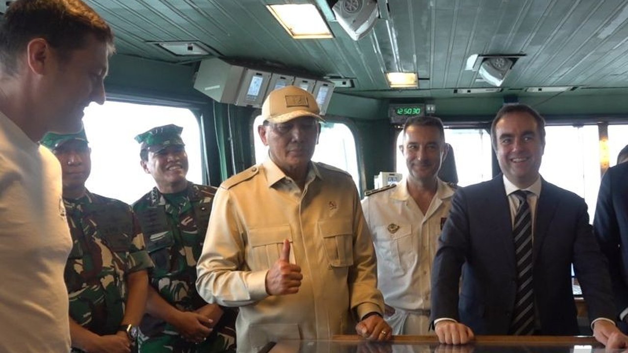 Menhan RI Kunjungi Kapal Induk Prancis di Lombok, Perkuat Kerja Sama Militer