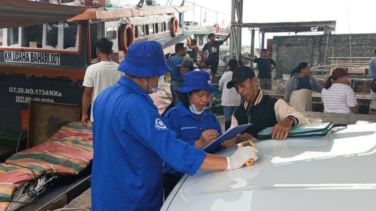 Badan Pengendalian Mutu KKP melakukan jemput bola untuk memastikan penerapan Cara Penanganan Ikan yang Baik (CPIB) di kapal perikanan guna menjaga kualitas dan nilai gizi ikan, demi memenuhi standar mutu dan keamanan pangan serta permintaan pasar ekspor.