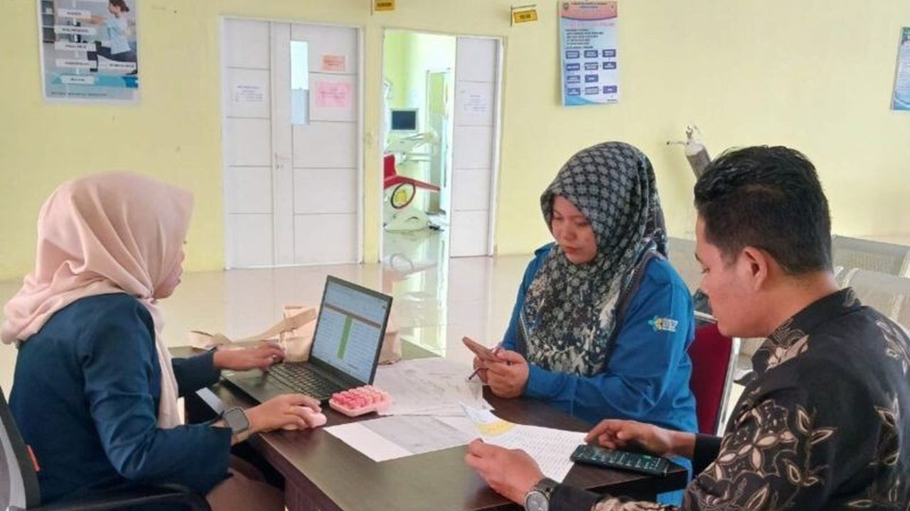 BPJS Kesehatan Cabang Bukittinggi meningkatkan kualitas layanan kesehatan dengan program SiBling, yaitu supervisi langsung ke fasilitas kesehatan untuk memantau pelayanan dan mendapat umpan balik dari peserta JKN.