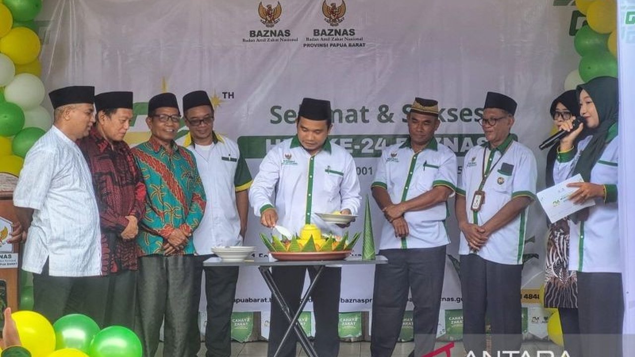 Baznas Papua Barat menyalurkan dana Zakat, Infak, dan Sedekah (ZIS) senilai Rp2,75 miliar kepada lebih dari 650 mustahik sepanjang tahun 2024, meningkat signifikan dari tahun-tahun sebelumnya,  dengan berbagai program unggulan.