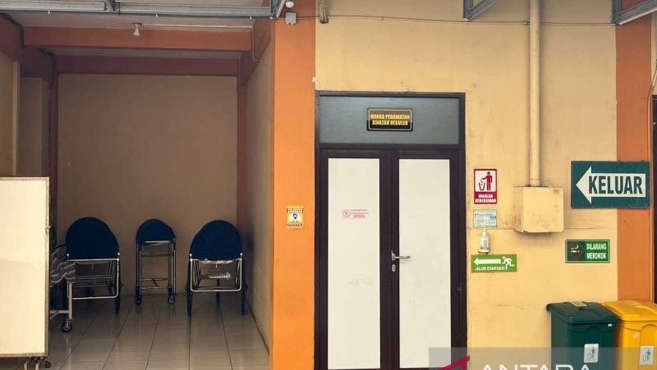 Kecelakaan tunggal bus Brimob yang membawa siswa SMA Negeri 1 Porong di Tol Purwodadi mengakibatkan dua meninggal dunia dan lima luka-luka, yang kini dirawat di RSSA Malang.