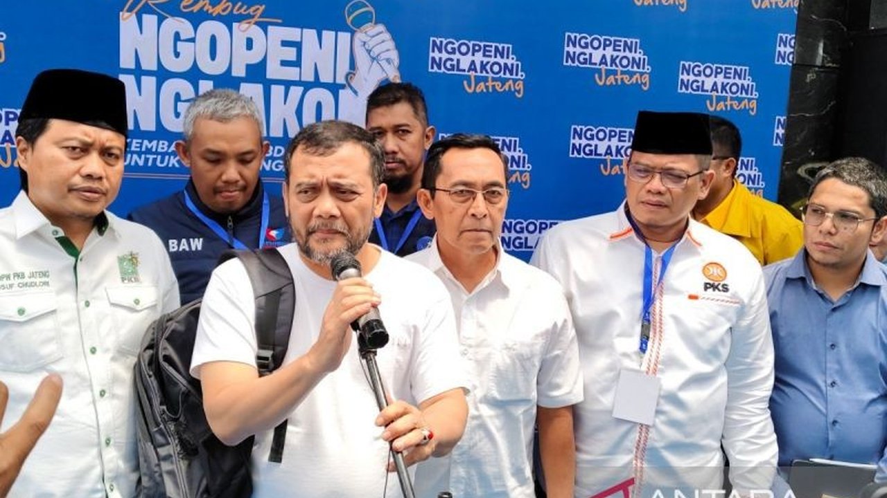 Gubernur Jawa Tengah terpilih, Ahmad Luthfi, memprioritaskan pengentasan kemiskinan dan menjadikan Jawa Tengah sebagai lumbung pangan nasional, serta fokus pada UMKM dan industrialisasi.
