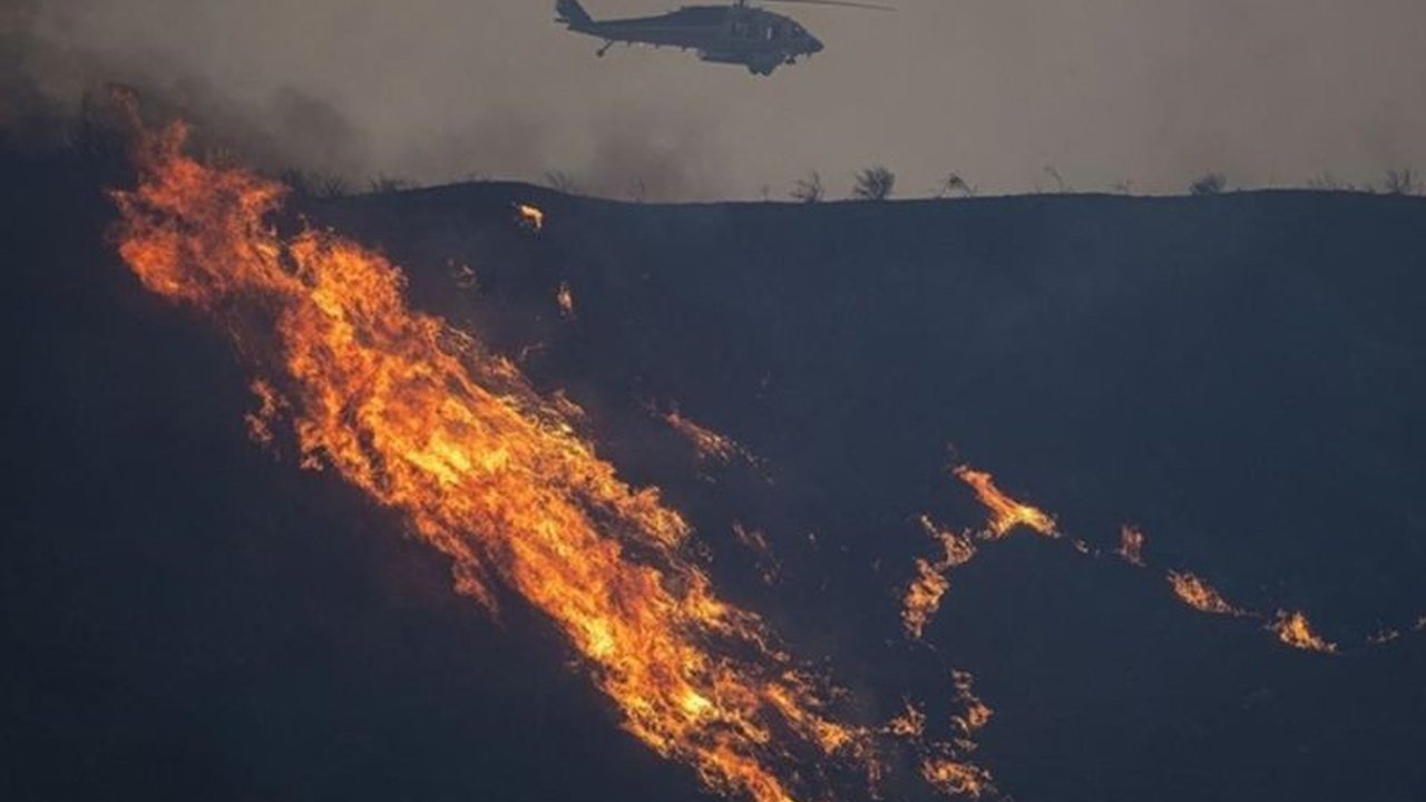 Kebakaran hutan Eaton dan Palisades di California Selatan yang telah berlangsung selama 24 hari akhirnya berhasil dipadamkan, menyebabkan kerusakan besar dan korban jiwa mencapai 29 orang.