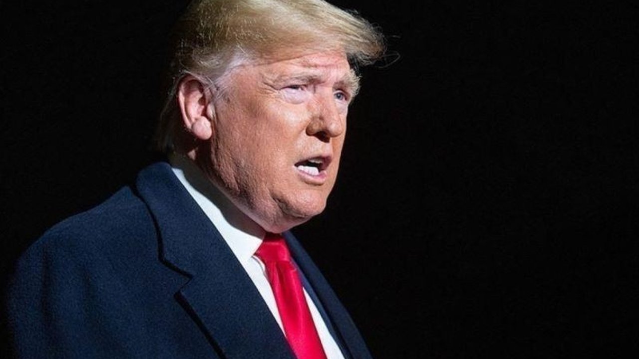 Enam negara Arab menolak rencana Trump untuk merelokasi warga Gaza, menekankan solusi dua negara dan kecaman terhadap pelanggaran hak-hak Palestina, menyusul konflik Israel-Hamas Oktober 2023.