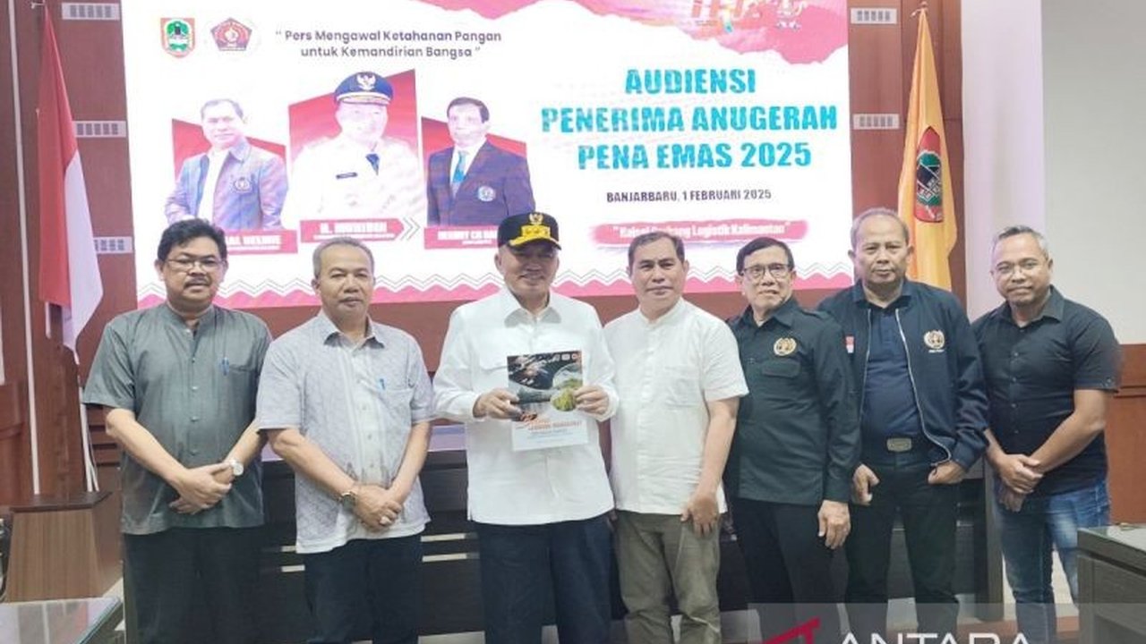 Gubernur Kalimantan Selatan, H. Muhidin, akan menerima penghargaan Pena Emas dari PWI Pusat pada puncak peringatan Hari Pers Nasional 2025 di Banjarbaru atas kontribusi besarnya terhadap dunia pers di Kalimantan Selatan.