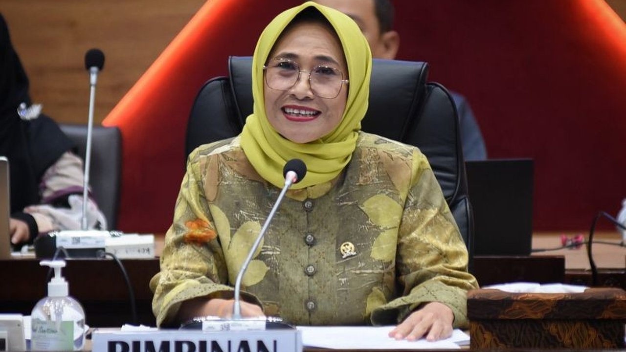 Keberhasilan penerapan Sistem Penerimaan Murid Baru (SPMB) bergantung pada persiapan matang, evaluasi sistem zonasi, peningkatan kualitas pendidikan, sosialisasi menyeluruh, dan monitoring berkala, menurut Komisi X DPR RI.