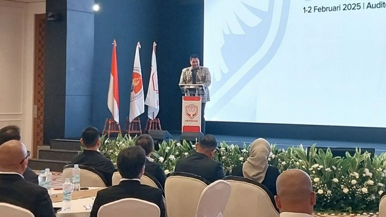 Menpora Dito Ariotedjo memprioritaskan pembangunan GOR multifungsi di seluruh Indonesia untuk pemerataan fasilitas olahraga dan mendukung berbagai cabang olahraga, termasuk IBL.