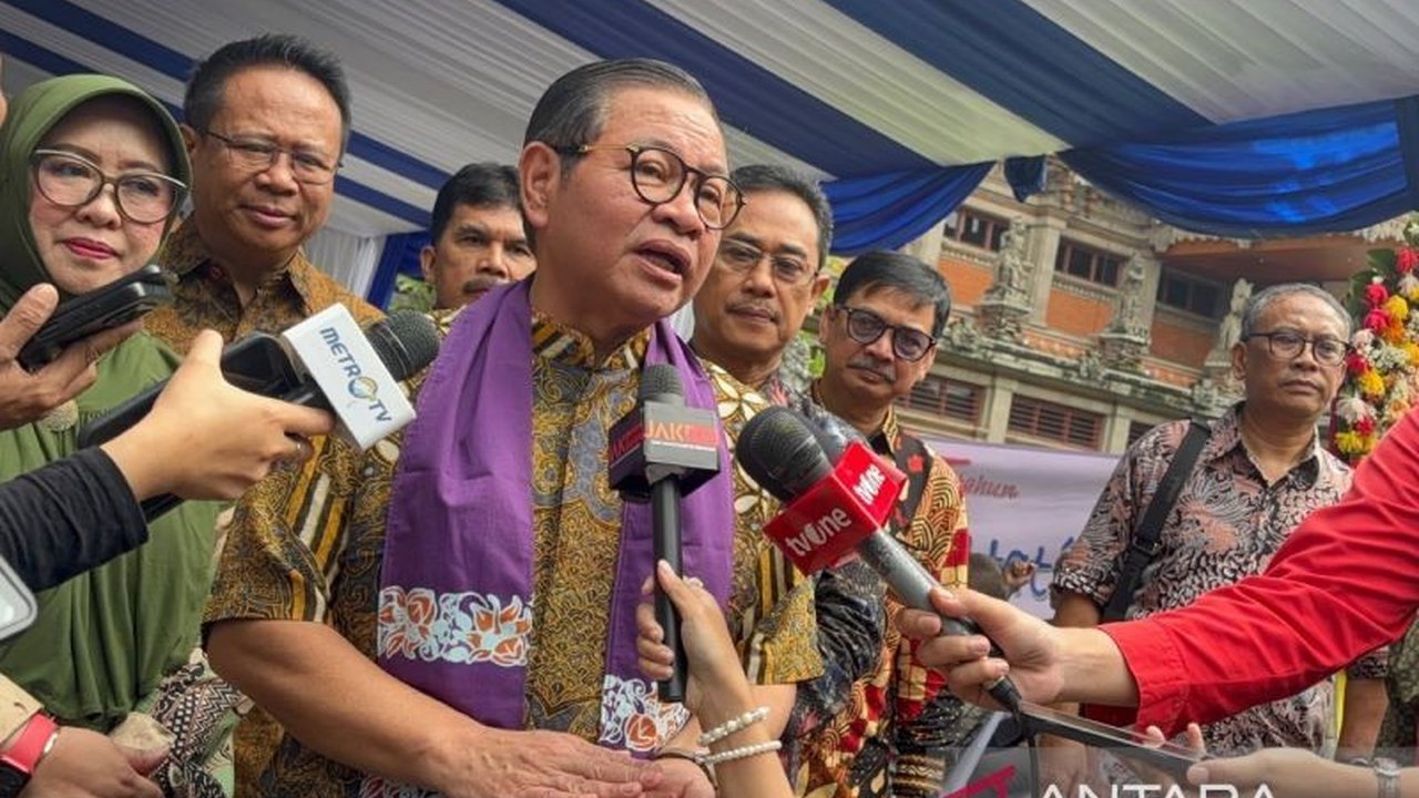 Gubernur terpilih DKI Jakarta, Pramono Anung, berjanji akan membuat peraturan gubernur (pergub) untuk meningkatkan akses pendidikan anak berkebutuhan khusus di Jakarta, menanggapi terbatasnya jumlah sekolah luar biasa (SLB) dan pemerataan yang belum merat