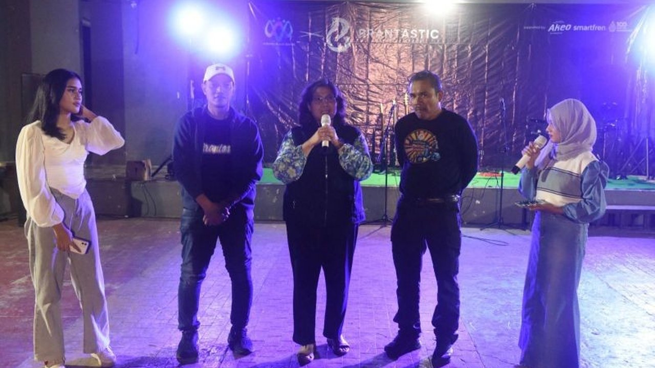 Pemerintah Kota Kediri mengapresiasi kesadaran masyarakat dalam menjaga kebersihan ruang terbuka hijau (RTH) dan mengajak warga untuk terus menjaga keindahannya demi kenyamanan bersama.