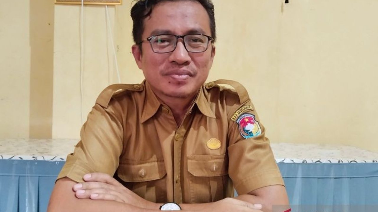 Dinas Kesehatan Mukomuko, Bengkulu, melaporkan 15 kasus DBD pada Januari 2025, penurunan drastis dari 54 kasus di Januari 2024, berkat peningkatan kesadaran masyarakat akan PSN, namun kendala anggaran pengasapan masih ditemui.