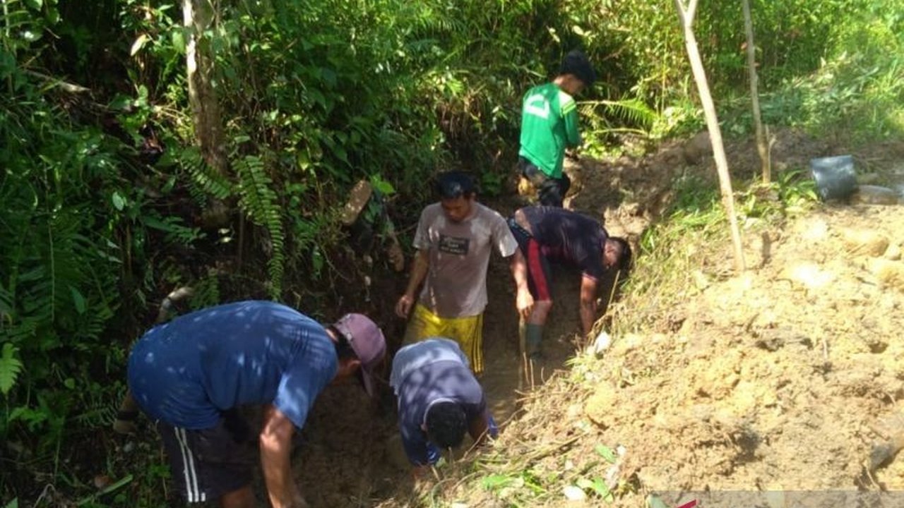 PDAM Tirta Selagan Kabupaten Mukomuko akan fokus menyalurkan air bersih ke warga Kecamatan Kota Mukomuko dan kantor pemerintah daerah pada tahun 2025, termasuk pemasangan water meter baru.