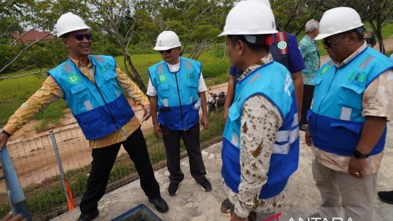 Pembangunan Instalasi Pengolahan Air (IPA) Nipah Kuning di Pontianak, Kalimantan Barat, ditargetkan rampung akhir tahun ini untuk meningkatkan layanan air bersih bagi warga dan memenuhi kebutuhan dasar masyarakat.