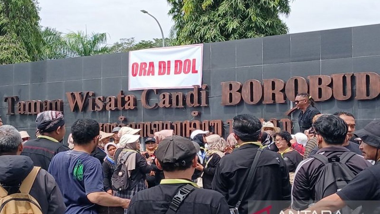 Forum Masyarakat Borobudur Bangkit (FMBB) menggelar unjuk rasa di Candi Borobudur pada 2 Februari, menuntut perbaikan ekonomi lokal dan pengelolaan Candi Borobudur yang lebih melibatkan masyarakat.